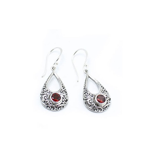 Boucles d'Oreilles avec Grenats