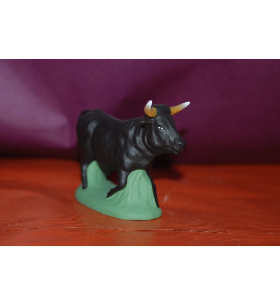 Taureau tête droite