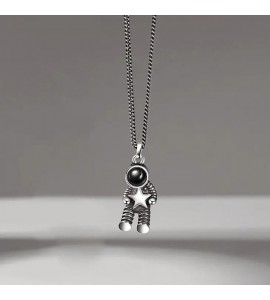 Collier Astronaute